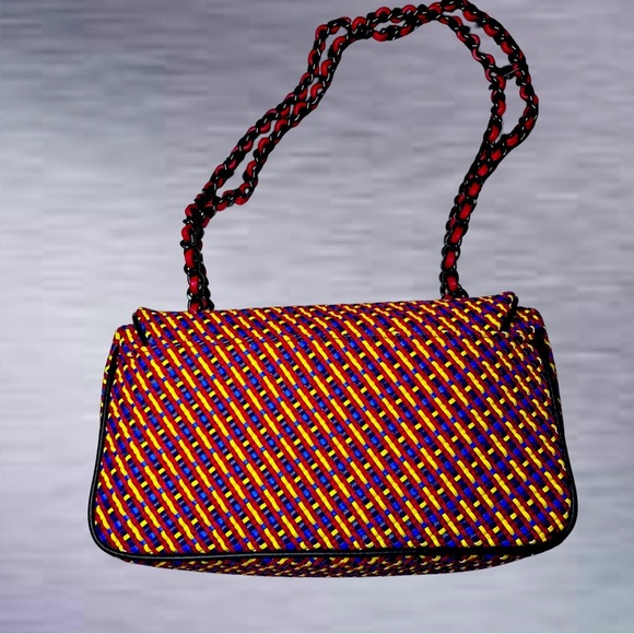 NWT Karl Lagerfeld Paris Agyness Textured
Shoulder Bag Comes with Dusty - Picture 4 of 15